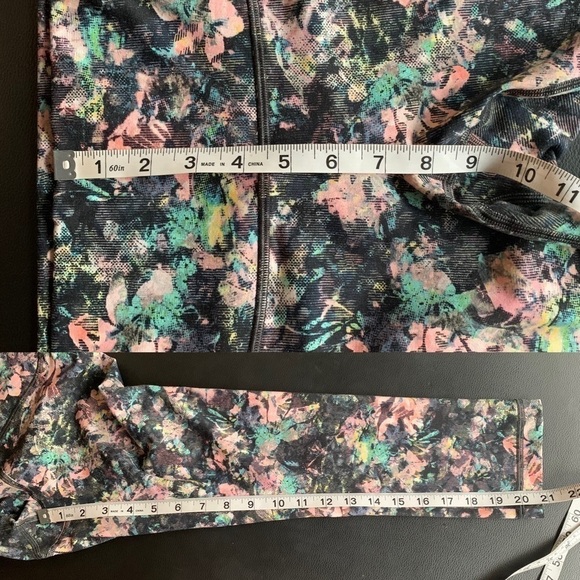 Lululemon Wunder Under HR Crop - Picture 13 of 13